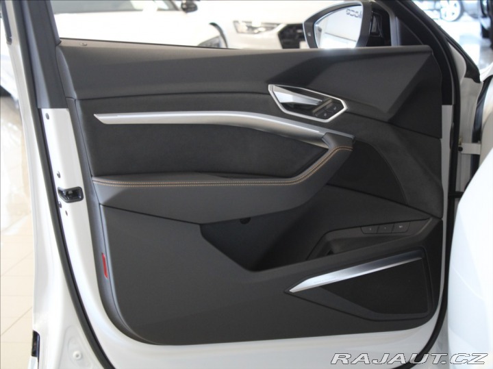 Audi e-tron 0,1 55 300kW 95kWh S-Line 2022