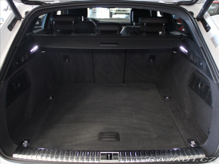 Audi e-tron 0,1 55 300kW 95kWh S-Line 2022