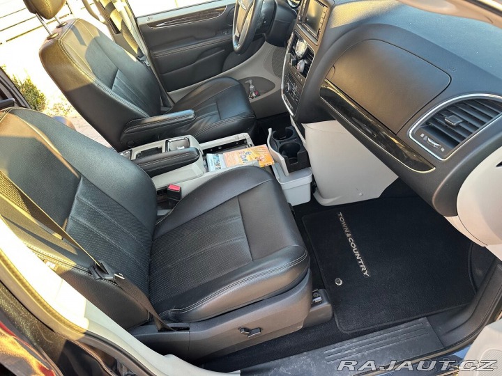 Chrysler Town & Country 3,6 V6, LPG, r.v. 2013, 2013