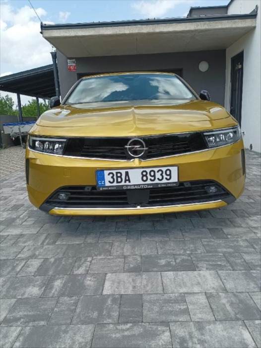 Opel Astra 1,2   81 kw - NEJSEM BAZA