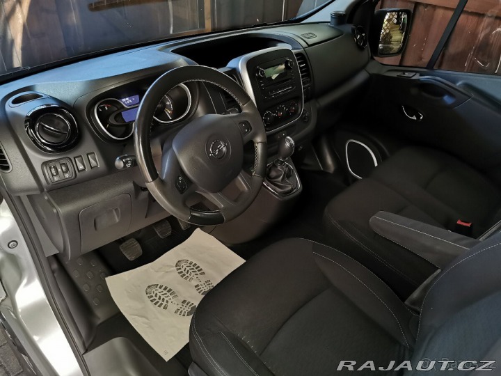 Opel Vivaro 1,6 LONG, ČR, 9 míst, D 2016