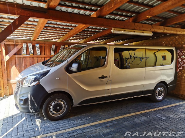 Opel Vivaro 1,6 LONG, ČR, 9 míst, D 2016