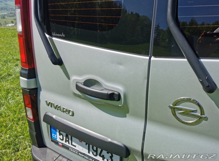 Opel Vivaro 1,6 LONG, ČR, 9 míst, D 2016