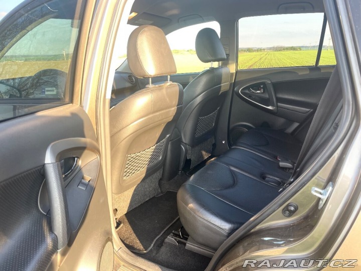 Toyota RAV4 2,2 2AD 110kW 4x4 2009