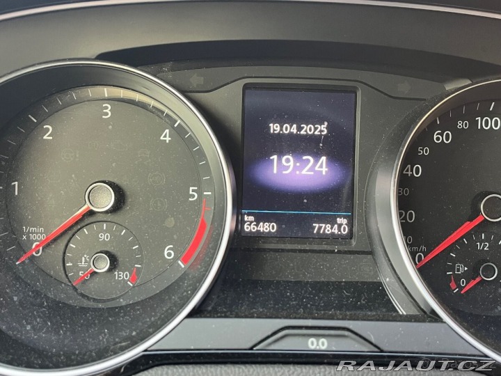 Volkswagen Passat 2,0 B8 TDI DSG MY22 CAM 1800