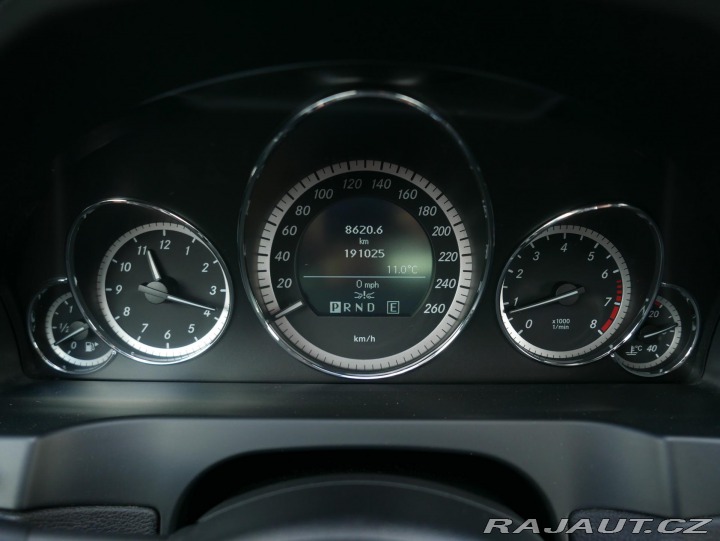 Mercedes-Benz E E 250 CGI Cabrio AMG Auto 2011