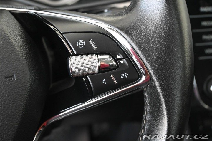 Škoda Superb 2,0 TDI 110 kW DSG Style 2021