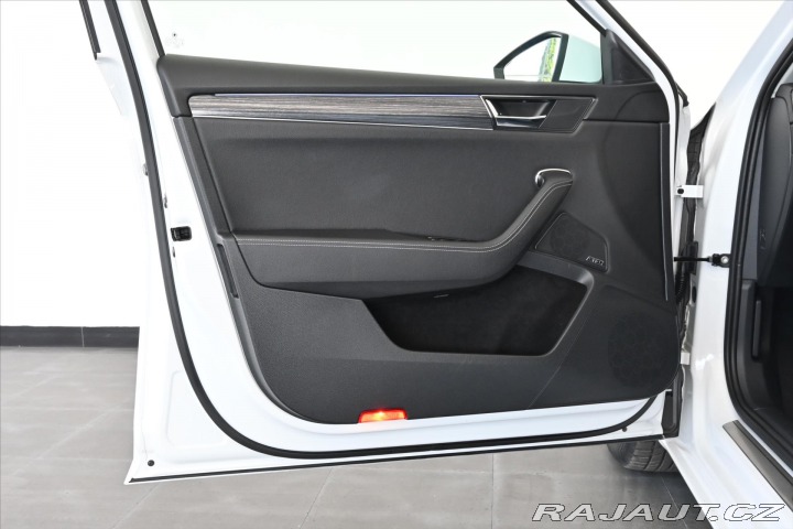 Škoda Superb 2,0 TDI 110 kW DSG Style 2021