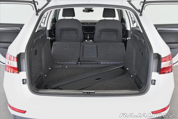 Škoda Superb 2,0 TDI 110 kW DSG Style 2021