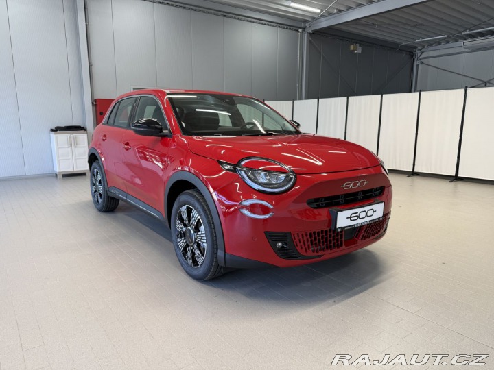 Fiat 600 1.2 Turbo Hybrid 100k MHE 2025
