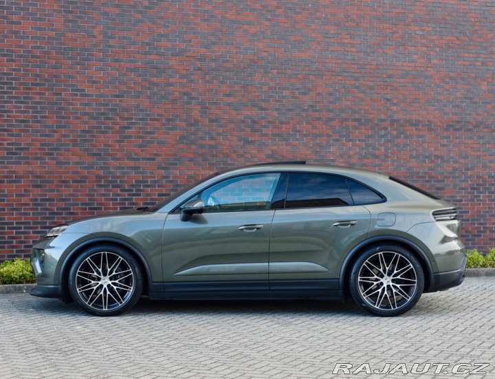 Porsche Macan Electric 4 *Pasažier.Dis 2024