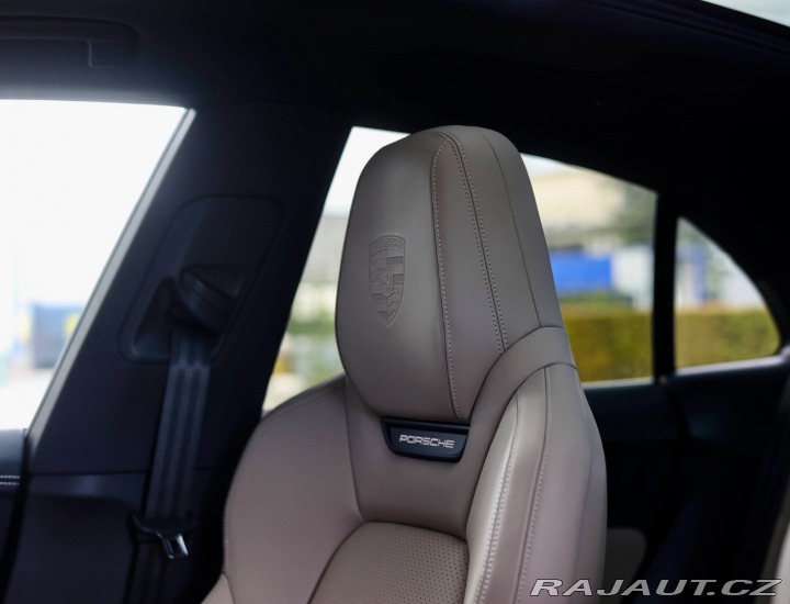 Porsche Macan Electric 4 *Pasažier.Dis 2024