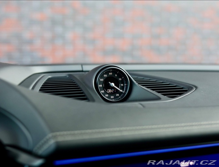 Porsche Macan Electric 4 *Pasažier.Dis 2024