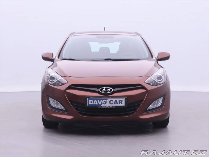 Hyundai i30 1,4 i 73kW CZ Trikolor 1. 2012