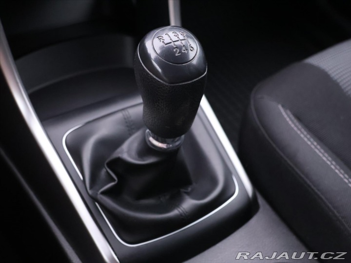 Hyundai i30 1,4 i 73kW CZ Trikolor 1. 2012