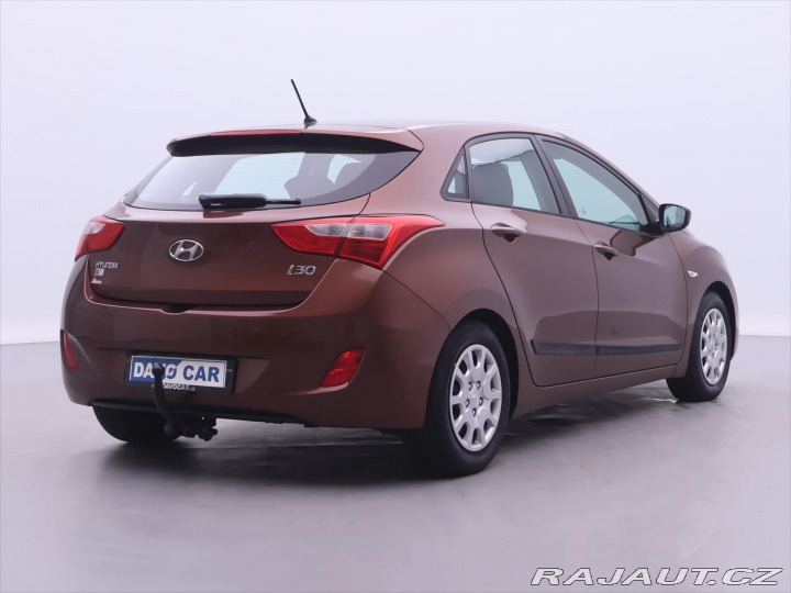 Hyundai i30 1,4 i 73kW CZ Trikolor 1. 2012