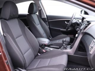 Hyundai i30 1,4 i 73kW CZ Trikolor 1. 2012