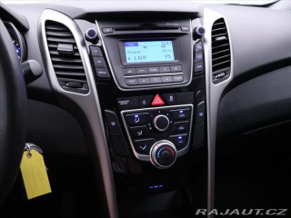Hyundai i30 1,4 i 73kW CZ Trikolor 1. 2012