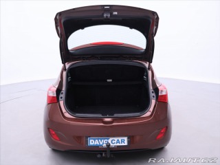 Hyundai i30 1,4 i 73kW CZ Trikolor 1. 2012