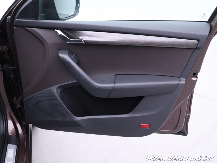 Škoda Octavia 2,0 TDI 135kW Scout DSG 4 2014