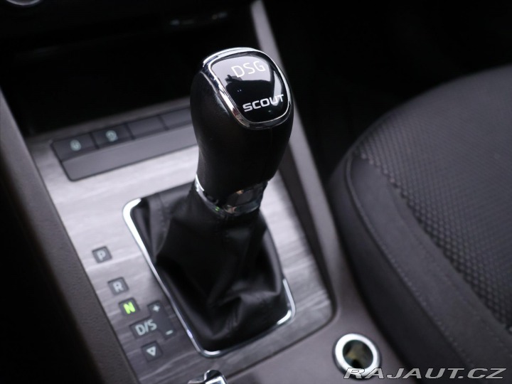 Škoda Octavia 2,0 TDI 135kW Scout DSG 4 2014