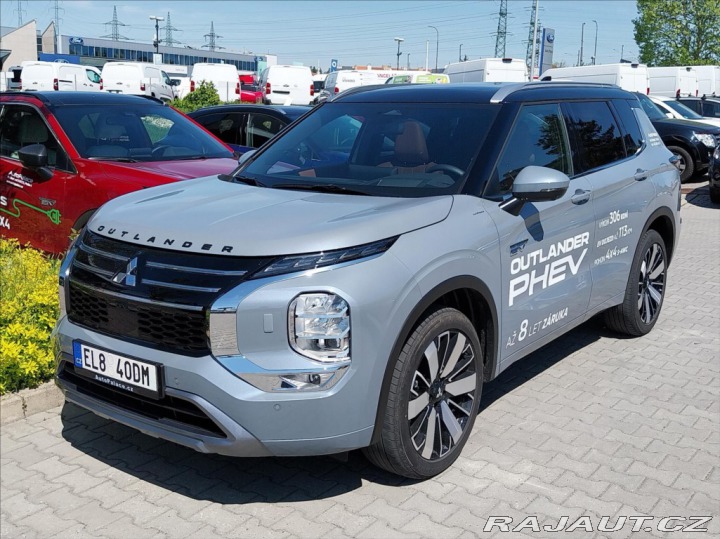 Mitsubishi Outlander 2.4 PHEV MY25 INSTYLE+ 2025