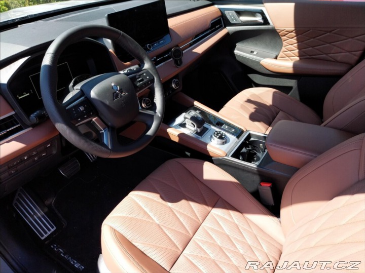 Mitsubishi Outlander 2.4 PHEV MY25 INSTYLE+ 2025