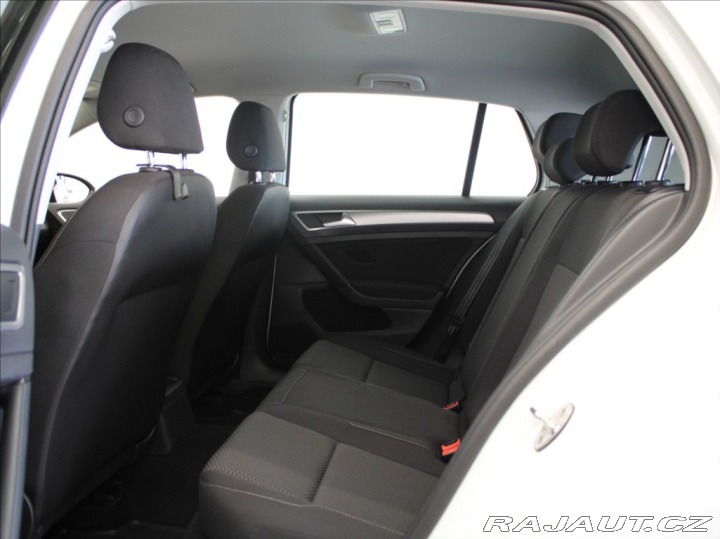 Volkswagen Golf 1,0 TSi 81kW 1.maj.ČR 104 2017