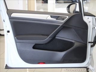 Volkswagen Golf 1,0 TSi 81kW 1.maj.ČR 104 2017