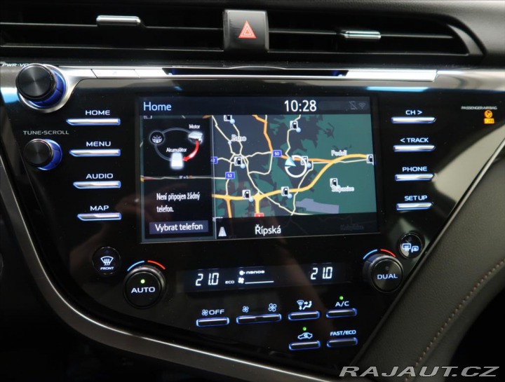 Toyota Camry 2,5 i HYBRID ČR 1 MAJITEL 2019