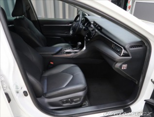 Toyota Camry 2,5 i HYBRID ČR 1 MAJITEL 2019