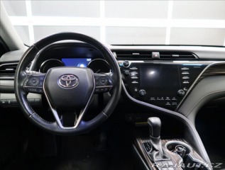 Toyota Camry 2,5 i HYBRID ČR 1 MAJITEL 2019