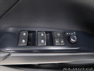 Toyota Camry 2,5 i HYBRID ČR 1 MAJITEL 2019