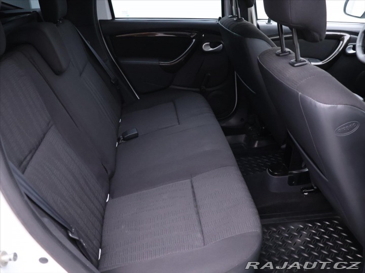 Dacia Duster 1,6 i 4x4 CZ Klima Tažné 2011