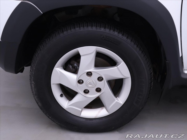 Dacia Duster 1,6 i 4x4 CZ Klima Tažné 2011