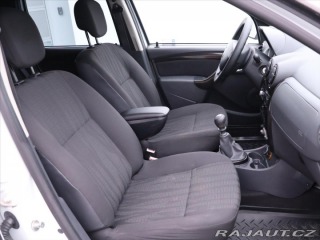 Dacia Duster 1,6 i 4x4 CZ Klima Tažné 2011