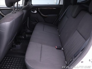 Dacia Duster 1,6 i 4x4 CZ Klima Tažné 2011