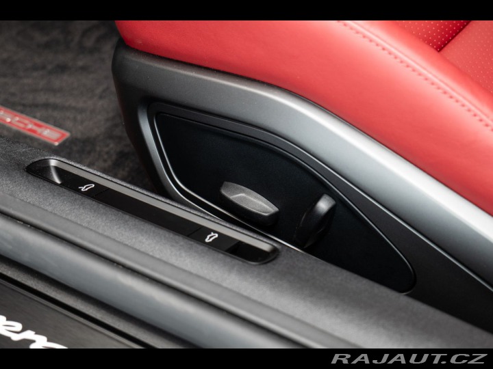 Porsche 911 (992) Carrera 4 GTS 2023