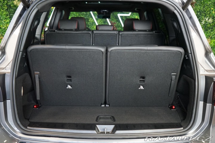 Mercedes-Benz GLB 200d 4M AMG 7-Míst Nez.To 2024