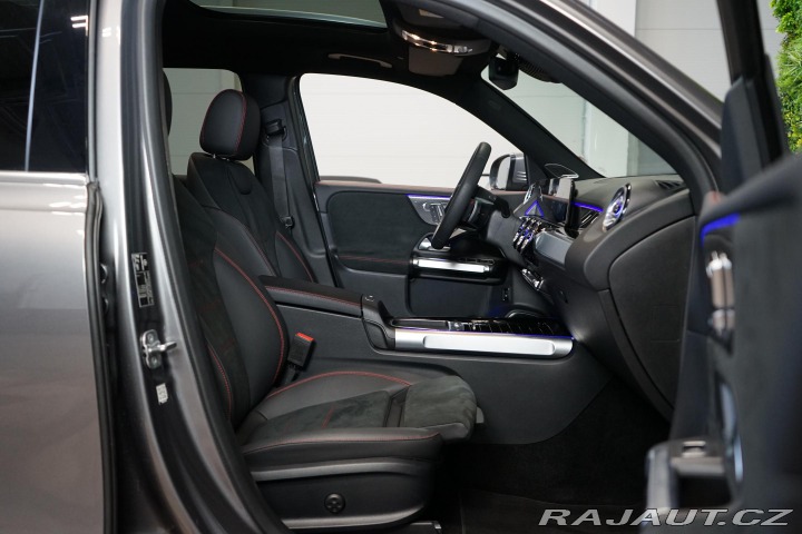 Mercedes-Benz GLB 200d 4M AMG 7-Míst Nez.To 2024