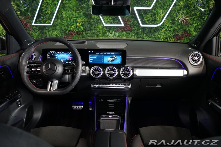Mercedes-Benz GLB 200d 4M AMG 7-Míst Nez.To 2024
