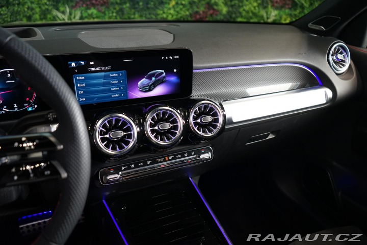Mercedes-Benz GLB 200d 4M AMG 7-Míst Nez.To 2024