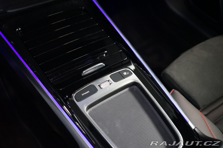 Mercedes-Benz GLB 200d 4M AMG 7-Míst Nez.To 2024