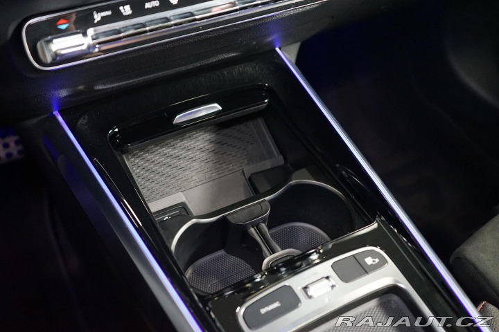 Mercedes-Benz GLB 200d 4M AMG 7-Míst Nez.To 2024