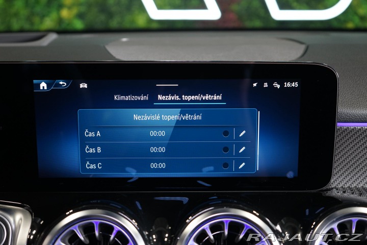 Mercedes-Benz GLB 200d 4M AMG 7-Míst Nez.To 2024