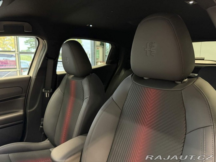 Alfa Romeo Junior Ibrida Speciale 1.2 Turbo 2025