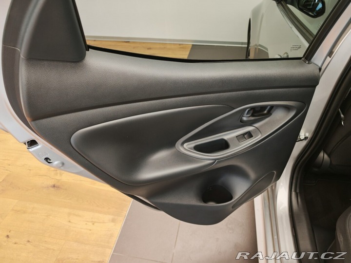 Toyota Yaris 1.5 Hybrid e-CVT Style 2024