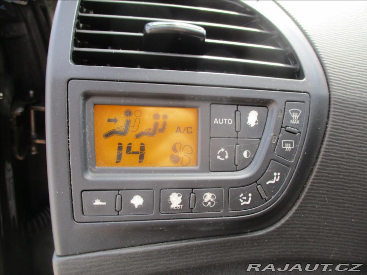 Citroën C4 Picasso 1,6 i 88kw 7míst Klima 2m 2011