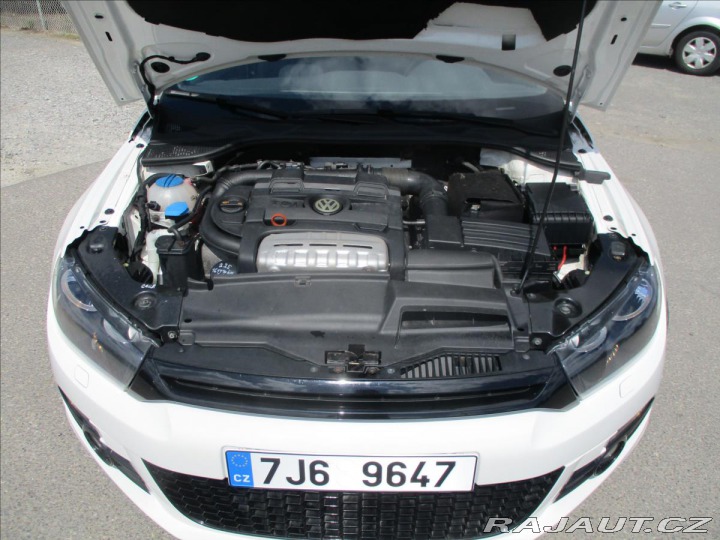 Volkswagen Scirocco 1,4 TSi 118kw motor po GO 2009