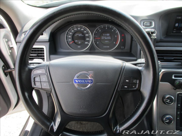 Volvo XC70 2,4 d 120KW Kinetic AWD b 2012